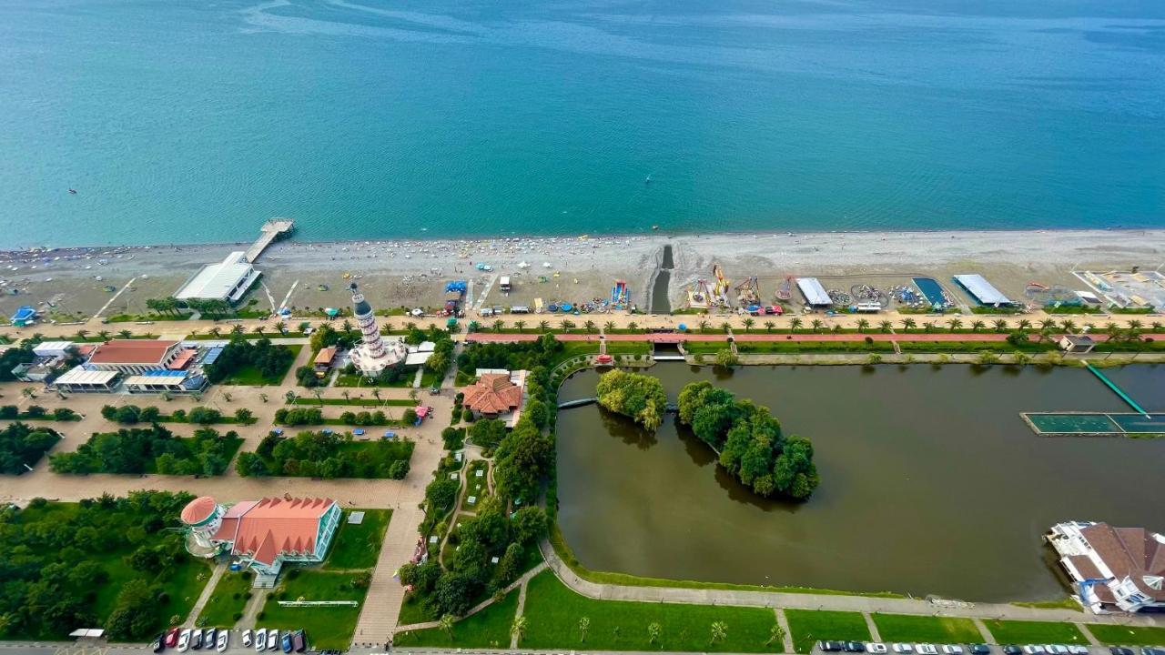 Apartments Black Sea Resort Batoumi Extérieur photo
